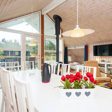 Holiday Home 度假居 Fårvang