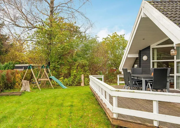 Holiday Home *